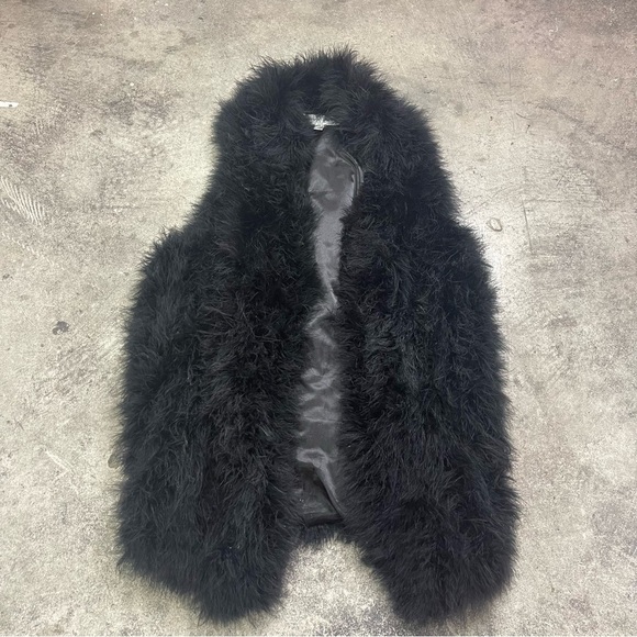 TRINA TURK Feather Glitter Vest - Picture 1 of 5